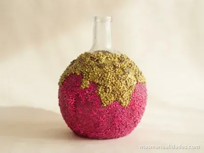 Botella de Vidrio Reciclada y Decorada