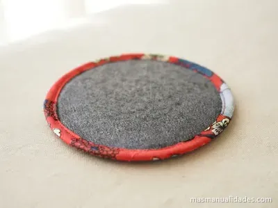 Posavasos con CDs viejos